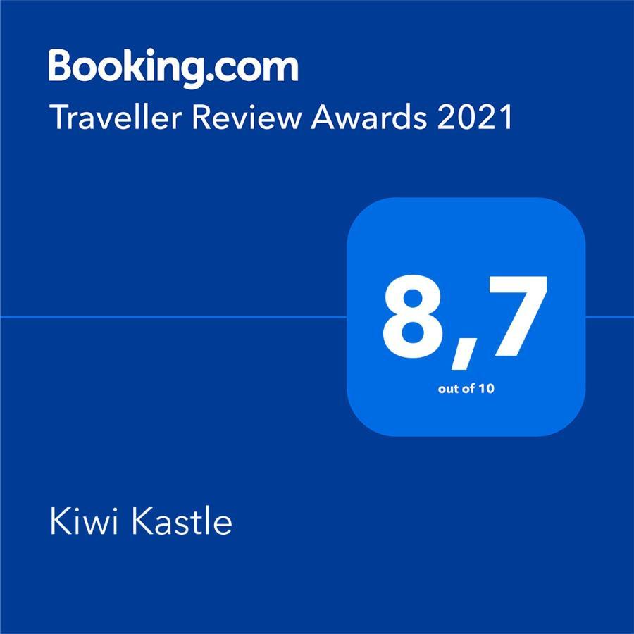 Kiwi Kastle Aparthotel Néa Fókaia Buitenkant foto