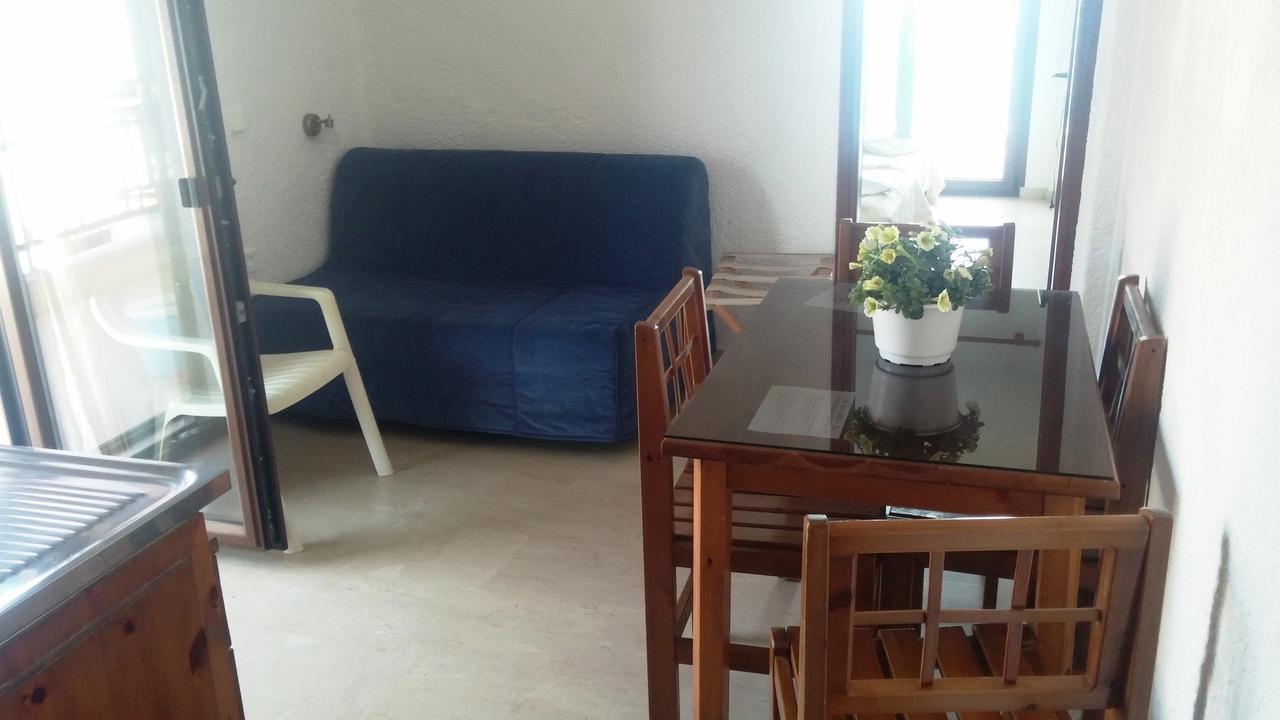 Kiwi Kastle Aparthotel Néa Fókaia Buitenkant foto