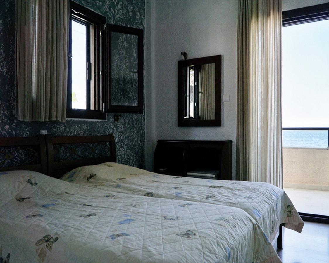 Kiwi Kastle Aparthotel Néa Fókaia Buitenkant foto