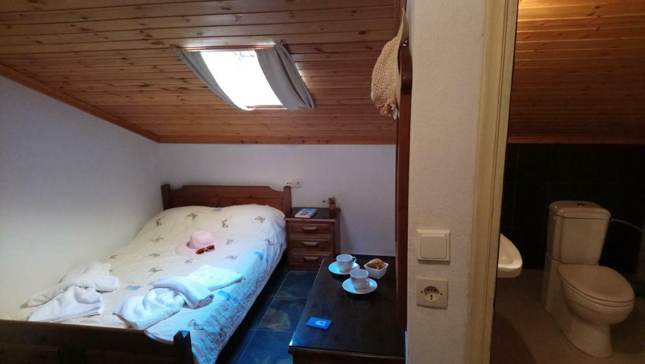 Kiwi Kastle Aparthotel Néa Fókaia Buitenkant foto